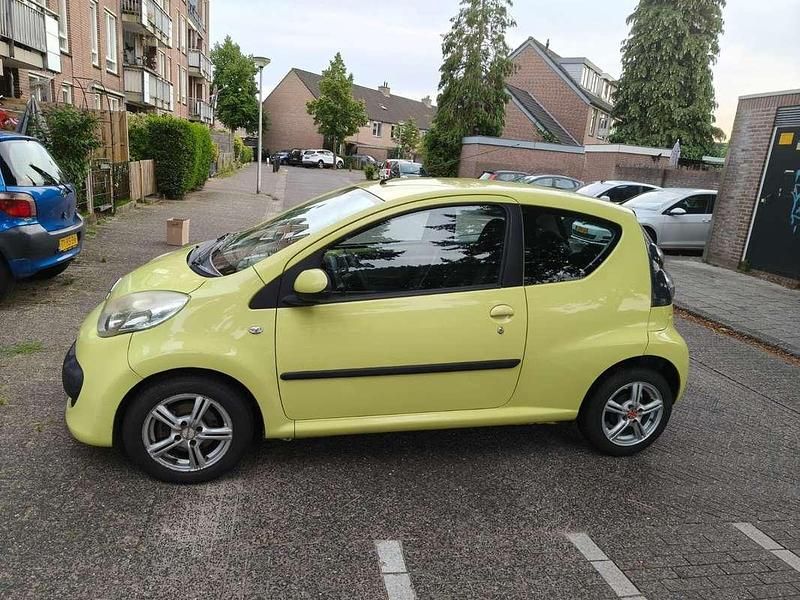 Geel Gebruikt 2007 Citroën C1 Hatchback | € 3.000 (Eerlijke prijs) - Afbeelding 1/4