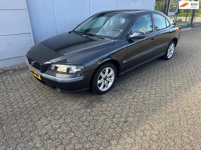 Grijs Gebruikt 2003 Volvo S60 Sedan | € 1.749 (Eerlijke prijs) - Afbeelding 1/4