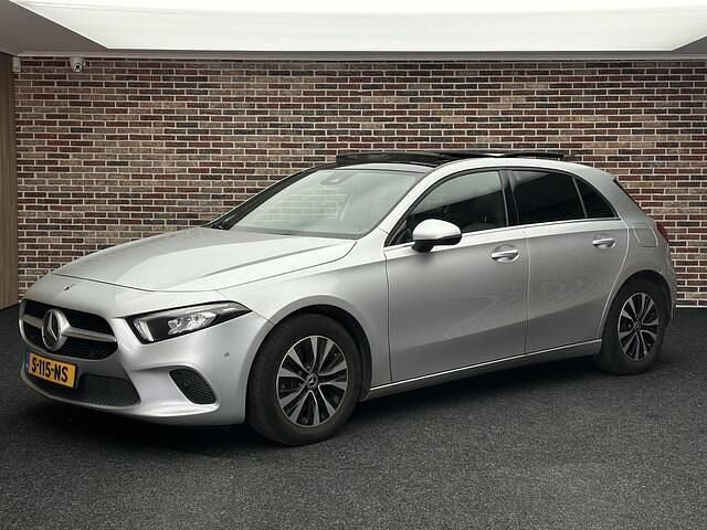 Occasion Mercedes A200 Business 163 PK (119 kW) 2021 Grijs Hatchback