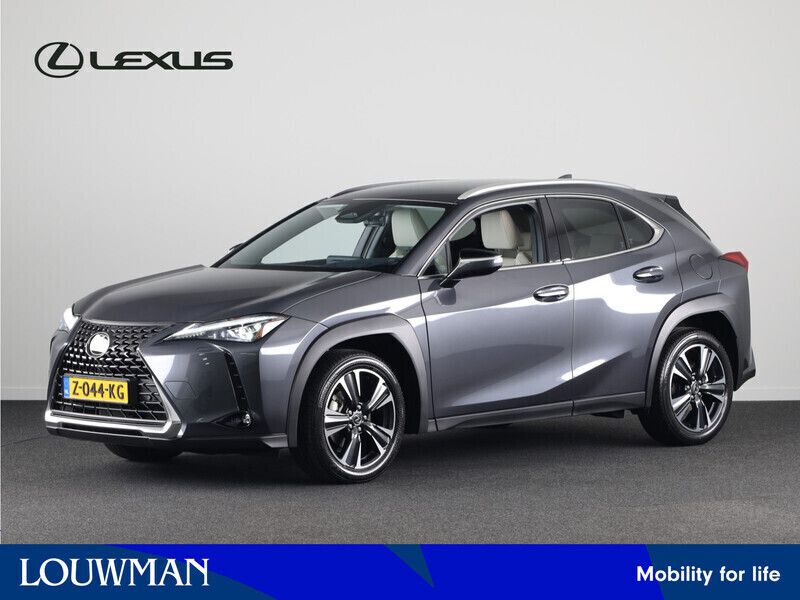 Grijs Gebruikt 2024 Lexus UX 300h Luxury Line SUV | € 47.945 - Afbeelding 1/3