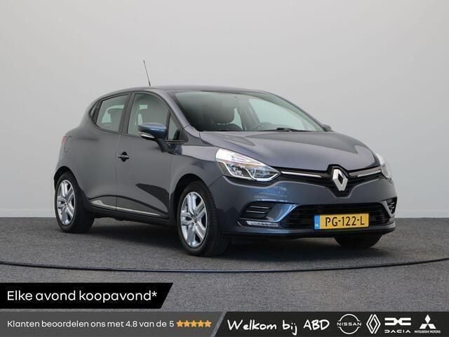 Grijs Gebruikt 2017 Renault Clio IV Zen Hatchback | € 9.245 (Eerlijke prijs) - Afbeelding 1/3