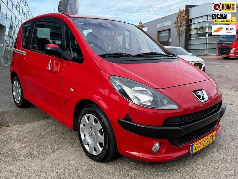 Rood Gebruikt 2008 Peugeot 1007 Hatchback | € 3.450 (Eerlijke prijs) - Afbeelding 1/4
