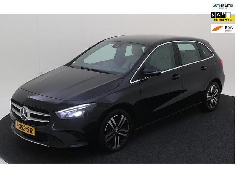Zwart Gebruikt 2022 Mercedes B250e Business MPV | € 22.945 (Super prijs) - Afbeelding 1/4
