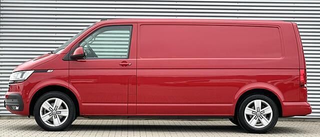 Occasion VW T6.1 150 PK (110 kW) 2021 Cherry red (lh3t) Van