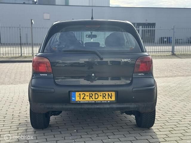 Occasion Toyota Yaris 87 PK (63 kW) 2005 Zwart Hatchback