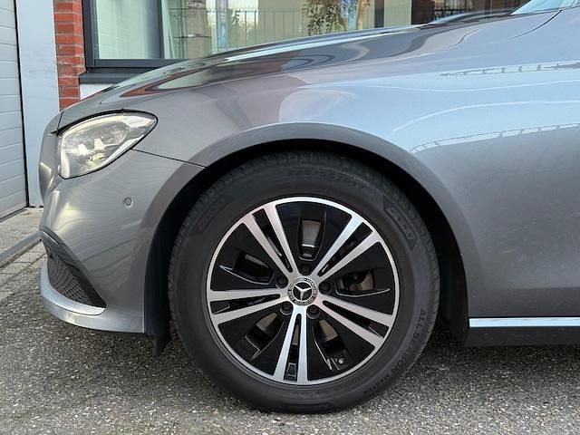 Occasion Mercedes E220 Luxury 2022 Grijs (metallic) Sedan