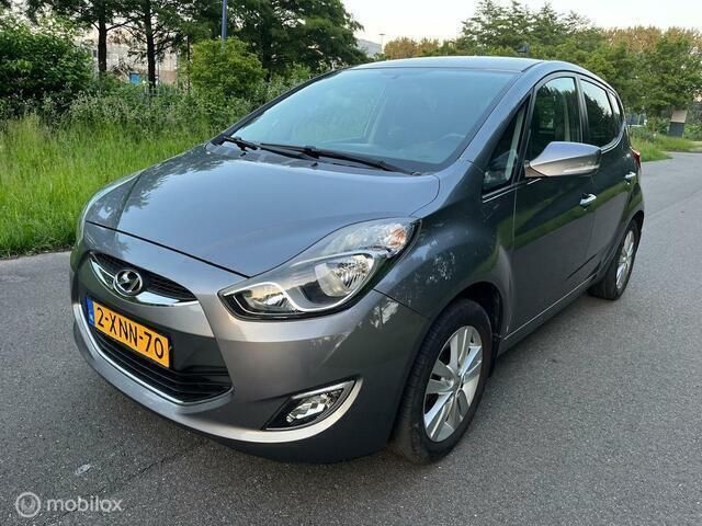 Grijs Gebruikt 2014 Hyundai ix20 GO! Hatchback | € 8.500 (Goede deal) - Afbeelding 1/4