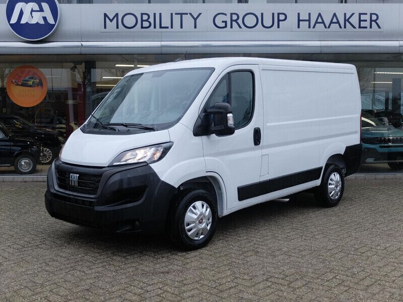 Wit Nieuw 2024 Fiat Ducato Van | € 24.895 - Afbeelding 1/4
