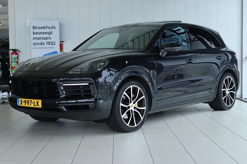 Zwart Occasion 2024 Porsche Cayenne SUV | € 63.895 - Afbeelding 1/4