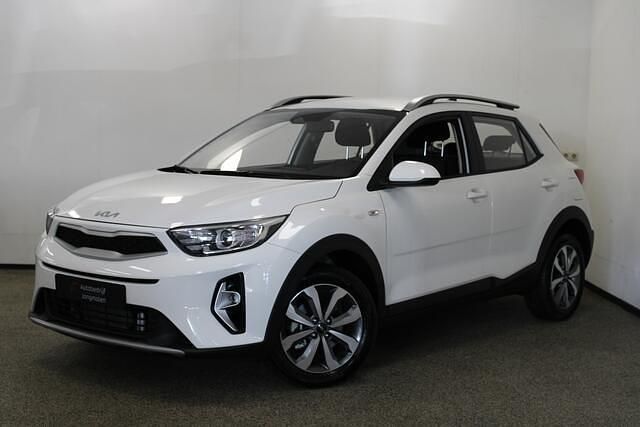 Wit Gebruikt 2025 Kia Stonic SUV | € 24.950 (Eerlijke prijs) - Afbeelding 1/4