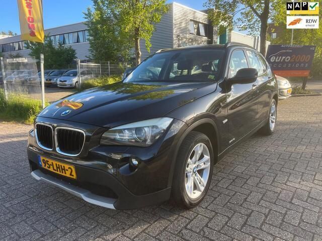 Zwart, metallic lak Gebruikt 2010 BMW X1 Executive SUV | € 8.750 (Eerlijke prijs) - Afbeelding 1/4