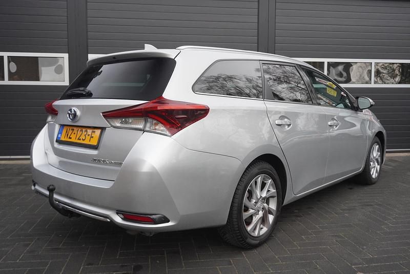 Occasion Toyota Auris Hybrid Business Edition 2017 Grijs Stationwagen