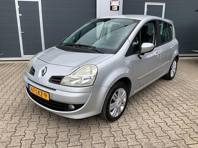 Grijs Gebruikt 2010 Renault Grand Modus Exception MPV | € 2.450 (Eerlijke prijs) - Afbeelding 1/4