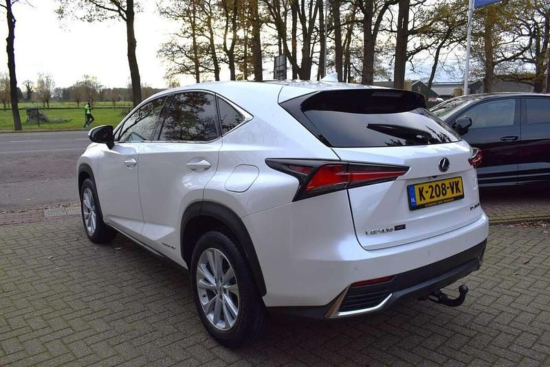 Occasion Lexus NX300h Luxury Line 155 PK (114 kW) 2018 Wit SUV