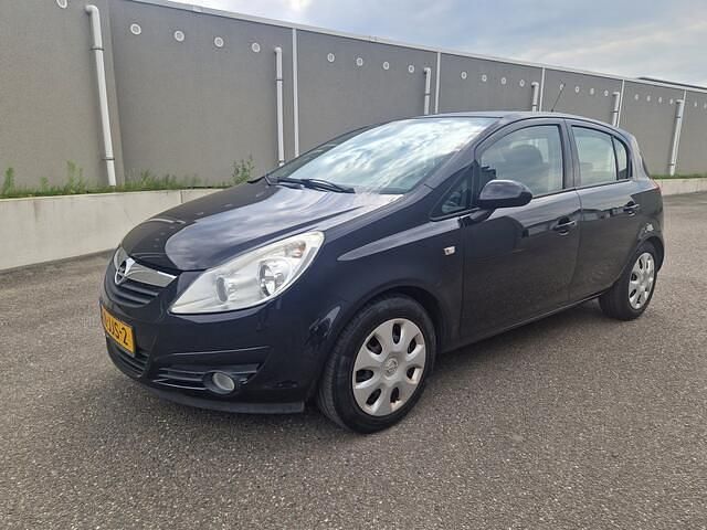 Zwart Gebruikt 2009 Opel Corsa Enjoy Hatchback | € 3.950 (Eerlijke prijs) - Afbeelding 1/4