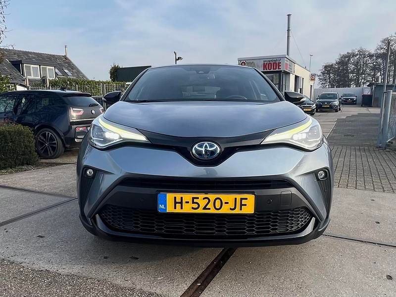 Occasion Toyota C-HR 109 PK (80 kW) 2020 Grijs (metallic) SUV