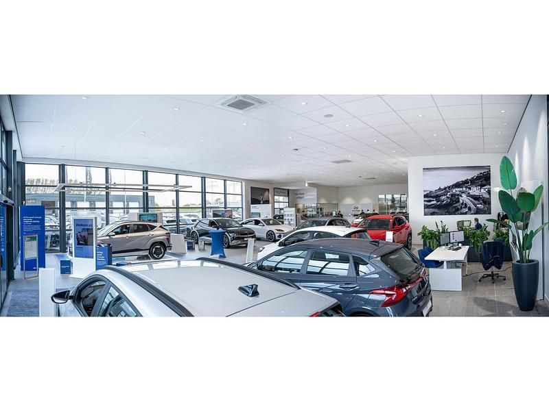 Chalk white metallic (p6w) Occasion 2018 Hyundai Kona Comfort SUV | € 15.440 (Iets duurder) - Afbeelding 1/1