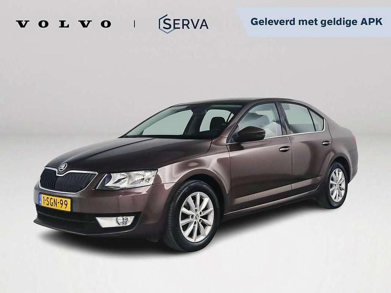 Bruin Gebruikt 2013 Skoda Octavia Business Line Hatchback | € 6.950 (Eerlijke prijs) - Afbeelding 1/4