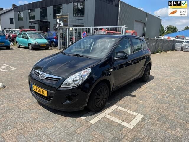Zwart Gebruikt 2010 Hyundai i20 Hatchback | € 4.249 (Eerlijke prijs) - Afbeelding 1/4