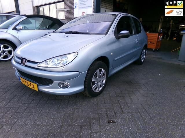 Grijs Gebruikt 2006 Peugeot 206 Hatchback | € 400 (Super prijs) - Afbeelding 1/4