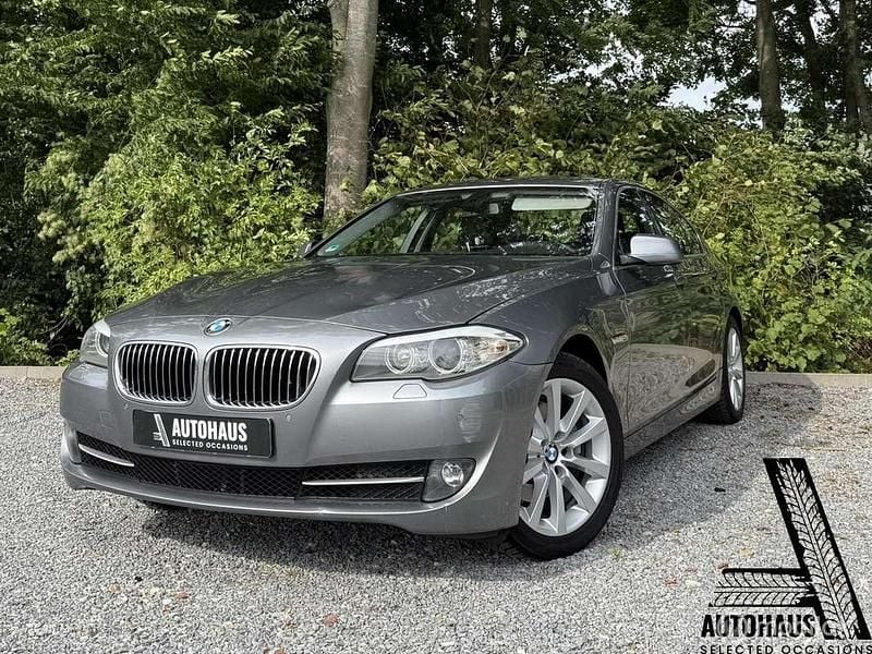 Grijs Gebruikt 2011 BMW 520 Executive Sedan | € 8.899 (Goede deal) - Afbeelding 1/4