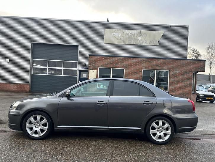 Occasion Toyota Avensis Executive 147 PK (108 kW) 2006 Grijs Sedan