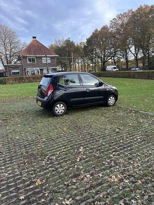 Zwart Gebruikt 2010 Hyundai i10 Active Hatchback | € 3.150 (Eerlijke prijs) - Afbeelding 1/4