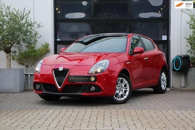 Hatchback Gebruikt 2017 Alfa Romeo Giulietta Super Hatchback | € 13.385 (Eerlijke prijs) - Afbeelding 1/4