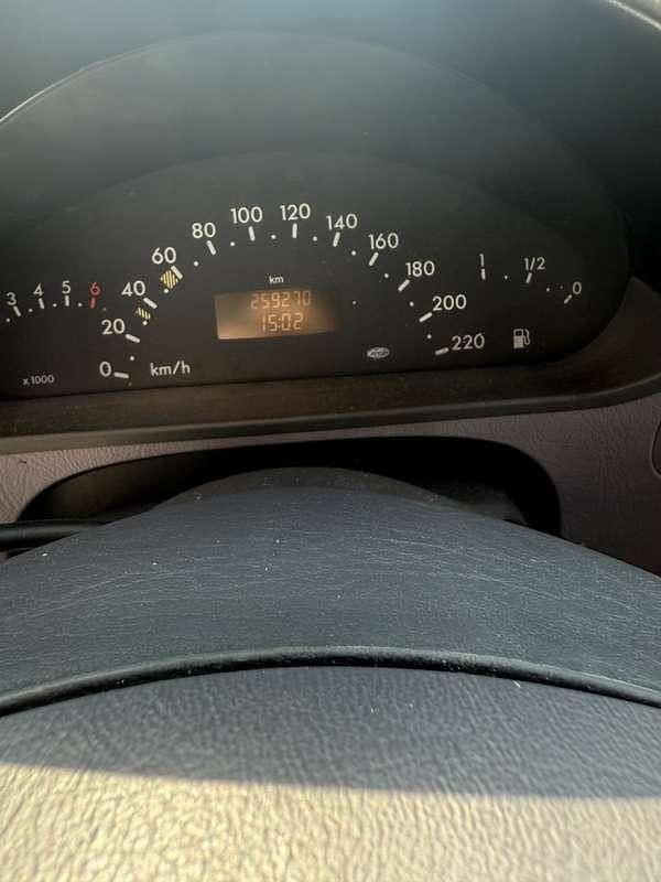 Grijs Gebruikt 2004 Mercedes A140 Elegance Stationwagen | € 950 (Eerlijke prijs) - Afbeelding 1/4