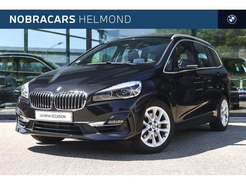 Saphirschwarz (donker zwart metallic) Gebruikt 2018 BMW 218 Gran Tourer Executive MPV | € 21.750 (Iets duurder) - Afbeelding 1/4