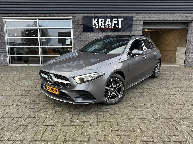 Grijs Gebruikt 2021 Mercedes A250 Business Hatchback | € 24.940 (Super prijs) - Afbeelding 1/4