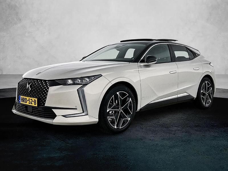 Grijs Gebruikt 2025 DS Automobiles DS4 Hatchback | € 37.920 - Afbeelding 1/1