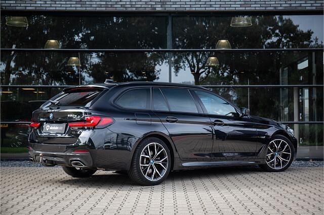 Occasion BMW 530e Shadowline 184 PK (135 kW) 2022 Zwart Stationwagen
