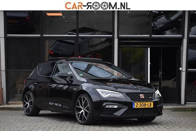 Zwart Gebruikt 2019 Cupra Leon Hatchback | € 25.950 (Eerlijke prijs) - Afbeelding 1/4