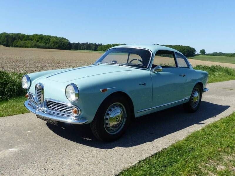 Blauwhellblau Gebruikt 1961 Alfa Romeo Giulietta Sprint Hatchback | € 59.000 - Afbeelding 1/4