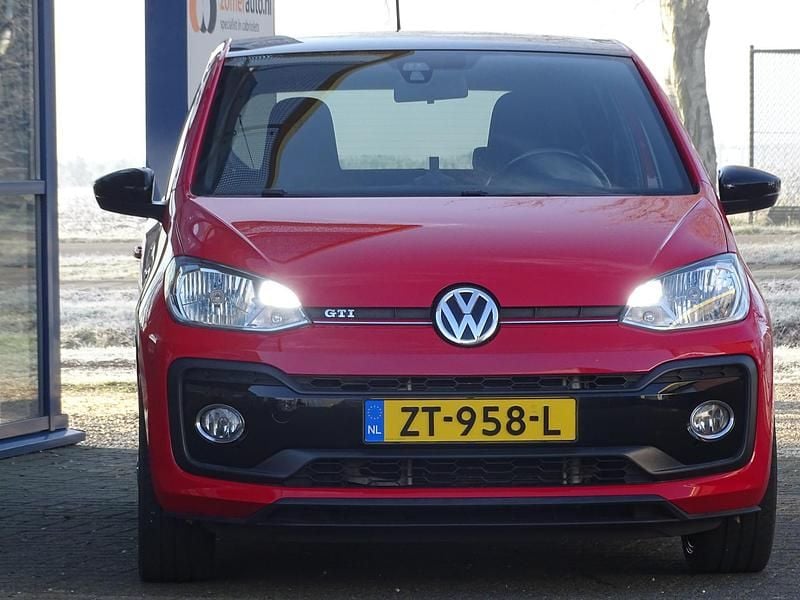 Occasion VW up! Beats 116 PK (85 kW) 2018 Rood Hatchback
