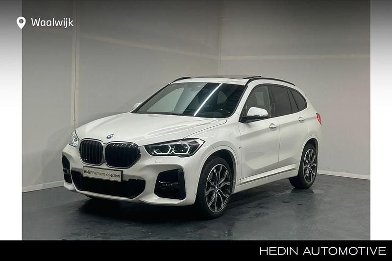 Wit Occasion 2021 BMW X1 Executive SUV | € 34.880 (Duur) - Afbeelding 1/4