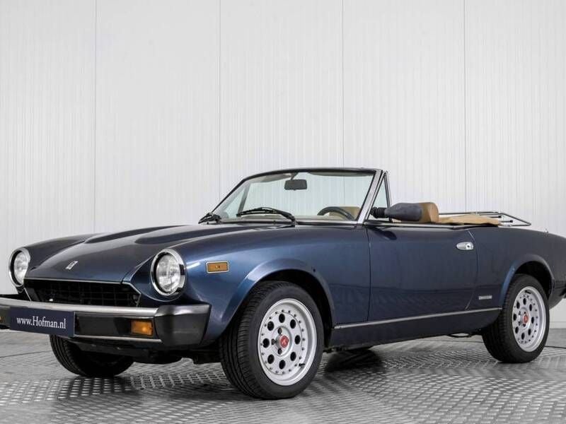Blauw Gebruikt 1985 Fiat 124 Cabriolet | € 29.900 - Afbeelding 1/4