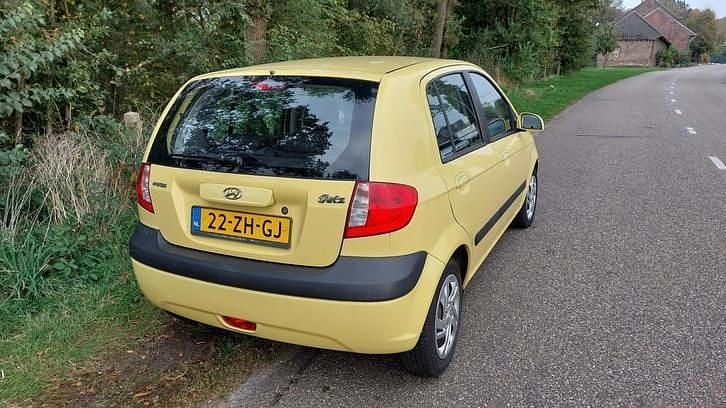 Geel Occasion 2008 Hyundai Getz Active Hatchback | € 1.450 (Eerlijke prijs) - Afbeelding 1/4