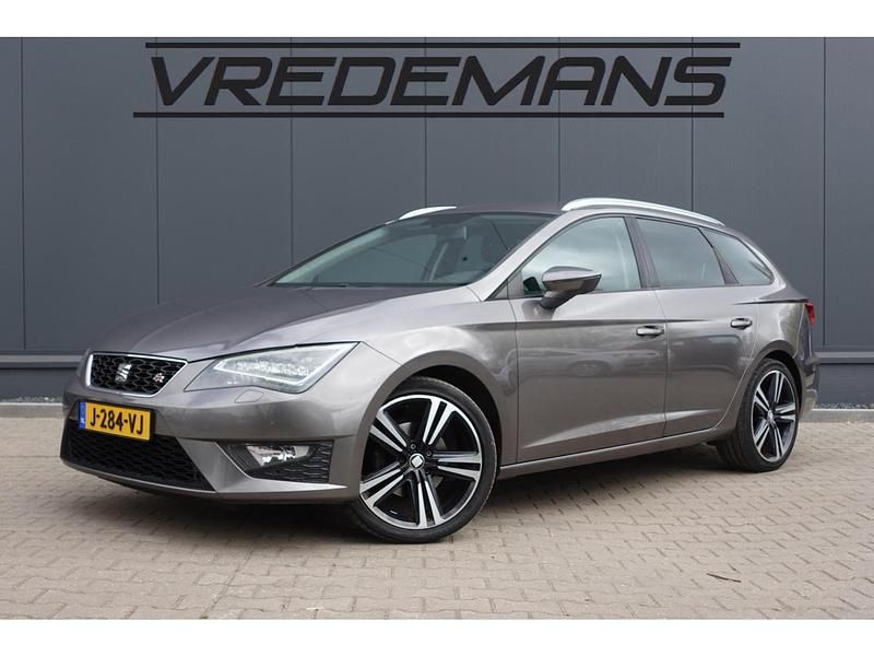 Occasion Seat Leon Business 123 PK (90 kW) 2013 Grijs Stationwagen