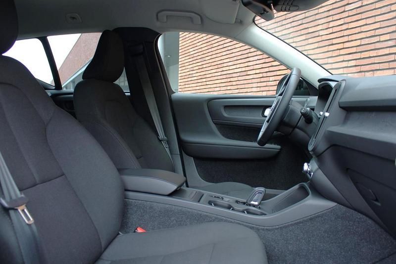 Occasion Volvo XC40 Momentum 163 PK (119 kW) 2018 Wit SUV