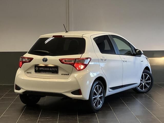 Occasion Toyota Yaris Design 75 PK (55 kW) 2018 Wit Hatchback