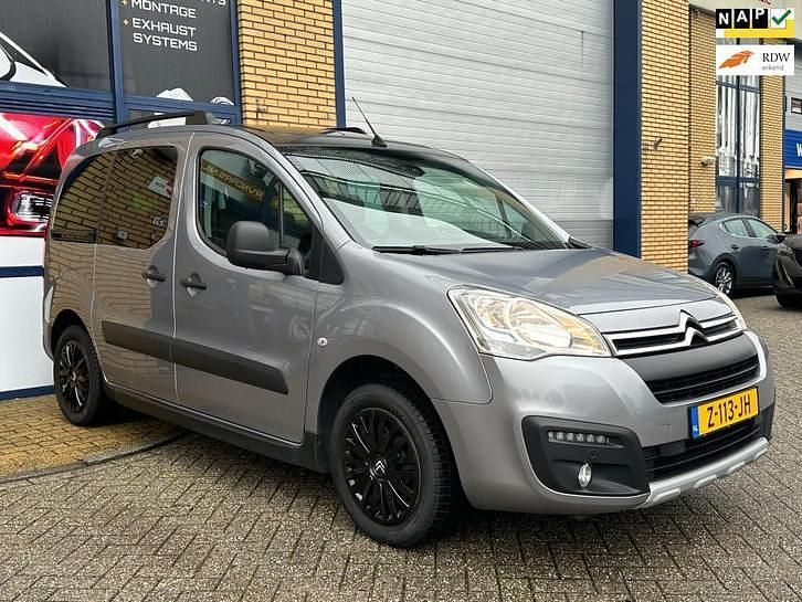 Grijs Occasion 2018 Citroën Berlingo XTR MPV | € 13.750 (Goede deal) - Afbeelding 1/4