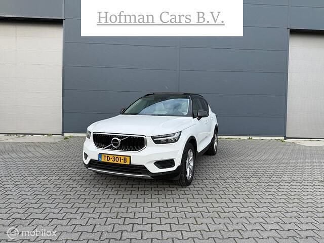 Wit Occasion 2018 Volvo XC40 Momentum SUV | € 17.900 (Iets duurder) - Afbeelding 1/4