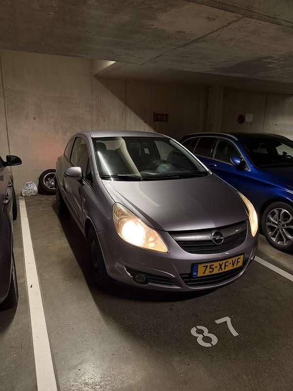 Occasion Opel Corsa Enjoy 80 PK (58 kW) 2007 Paars Hatchback