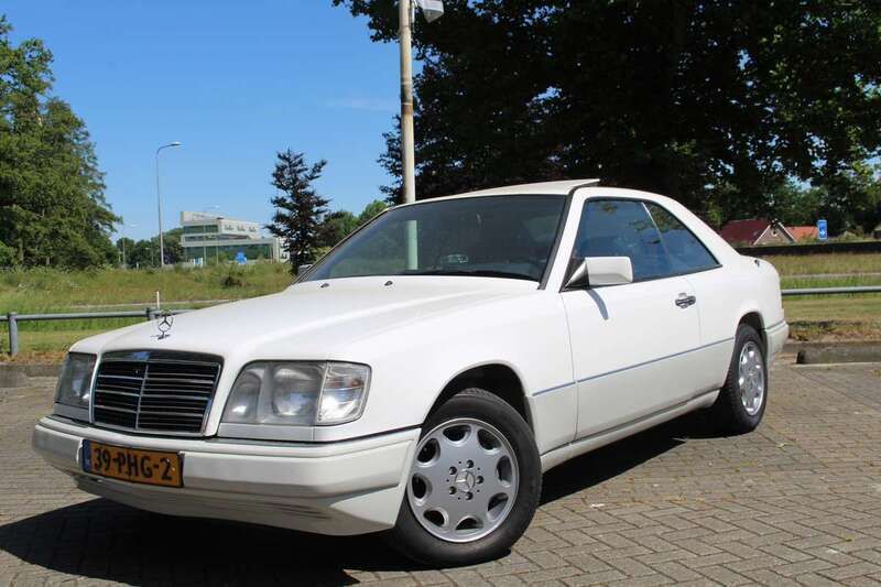 Wit Gebruikt 1994 Mercedes E220 Elegance Coupé | € 14.350 - Afbeelding 1/4
