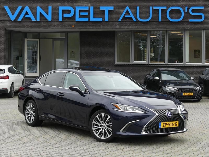 Blauw Gebruikt 2019 Lexus ES300H Luxury Line Sedan | € 29.900 (Eerlijke prijs) - Afbeelding 1/4