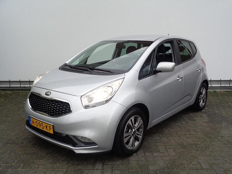 Grijs metallic Gebruikt 2016 Kia Venga Hatchback | € 14.440 (Eerlijke prijs) - Afbeelding 1/4