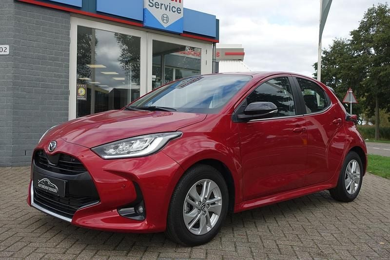 Rood Gebruikt 2024 Mazda 2 Hatchback | € 24.545 (Eerlijke prijs) - Afbeelding 1/4