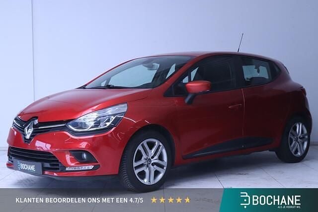 Rood Gebruikt 2017 Renault Clio IV Zen Hatchback | € 10.425 (Eerlijke prijs) - Afbeelding 1/4
